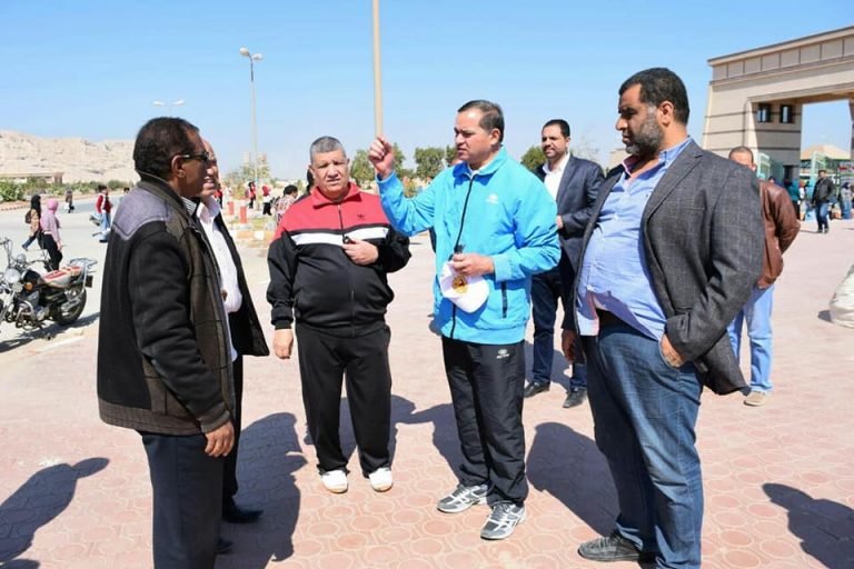 رئيس جامعة سوهاج يشارك بمعسكر الجوالة والخدمة العامة للعمل التطوعى