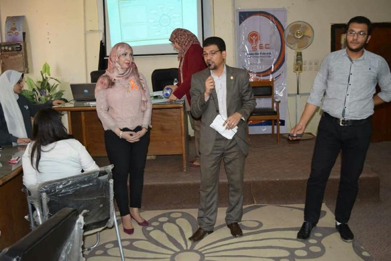 ورشة عمل عن ريادة الأعمال والمشروعات الصغيرة بجامعة سوهاج