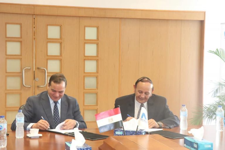 بروتوكول تعاون بين جامعتي سوهاج و النيل لخدمة الطلاب