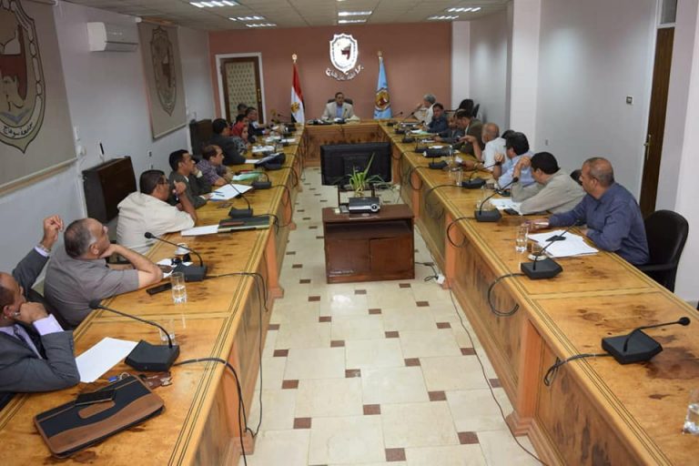 مجلس العمداء بجامعة سوهاج يجتمع لإنهاء استعدادات العام الدراسي الجديد