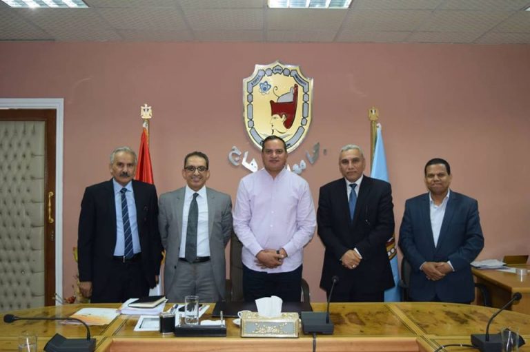 جامعة سوهاج تبحث التعاون مع الشركة العربية لتكنولوجيا المعلومات