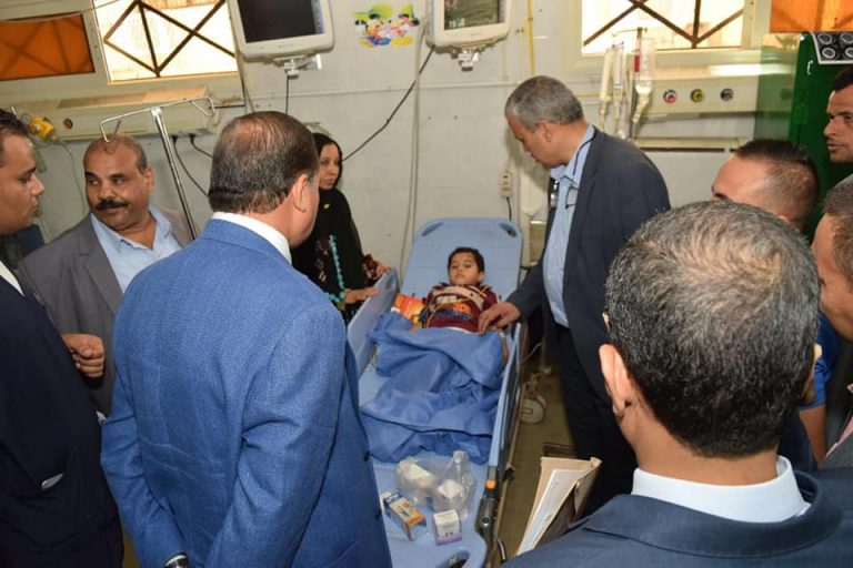 مستشفى جامعة سوهاج تٌنهي٢٧٠ عملية جراحية من قوائم الانتظار