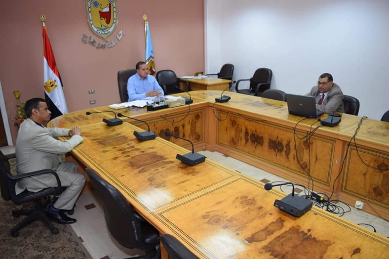 مرشحي وكالة كليات التجارة والآثار والألسن بسوهاج يعرضون خططهم التطويرية