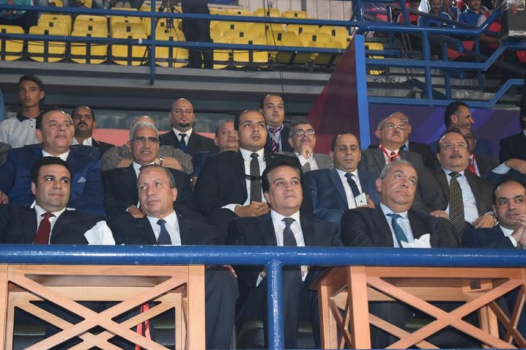 بحضور رئيس جامعة سوهاج وزير التعليم العالي يفتتح أسبوع المدن بالسويس