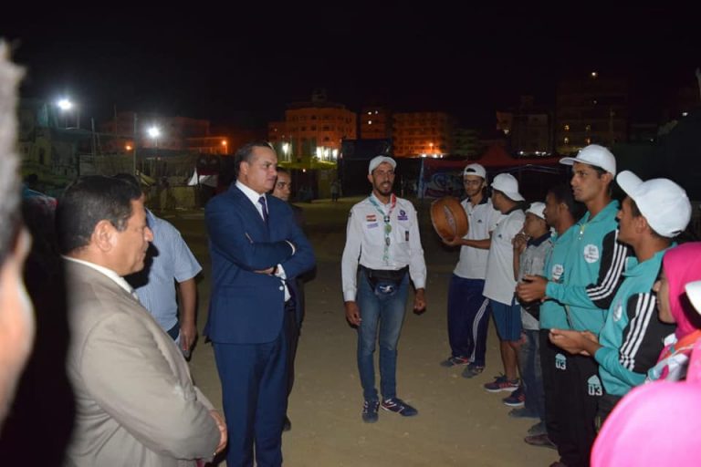 بالأغاني الكشفية فريق الجوالة يستقبل رئيس جامعة سوهاج بأسبوع المدن بالسويس