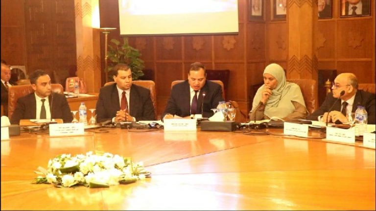 جامعة سوهاج تشارك بالمؤتمر الدولي الثامن عن ‘‘الصحة والبيئة ‘‘ بالجامعة العربية