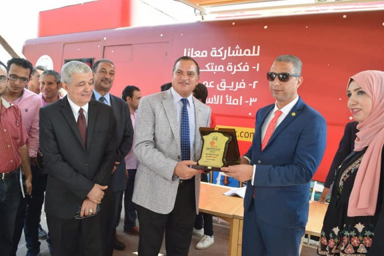 بحضور المحافظ ورئيس الجامعة تدشين مبادرة “فكرتك شركتك” بسوهاج