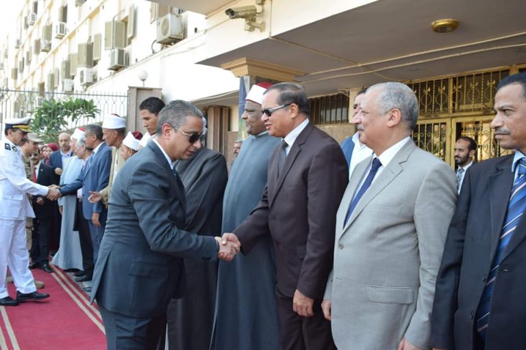 عميد كلية الألسن ووفد من الجامعة برئاسة الدكتور أحمد عزيز عبد المنعم يشاركون في احتفالات المحافظة بذكرى انتصارات أكتوبر المجيدة