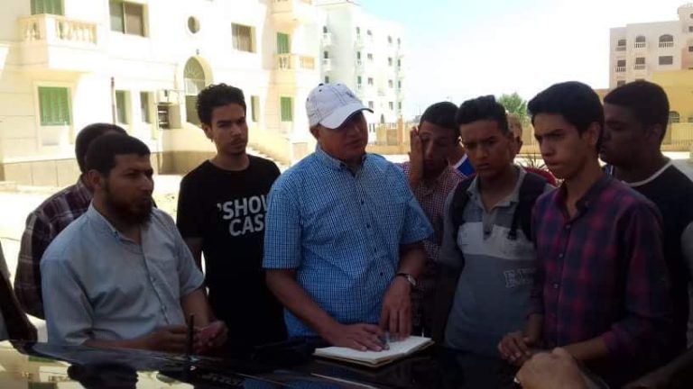 الدكتور أحمد عزيز رئيس جامعة سوهاج في جولة تفقدية لسير العمل بالمدينة الجامعية بمدينة سوهاج الجديدة