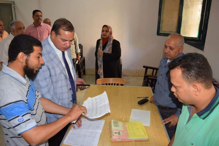 رئيس الجامعة يتابع تسكين الطلاب بالمدن الجامعية ونقلهم إلى مقر كلياتهم بالجامعة الجديدة