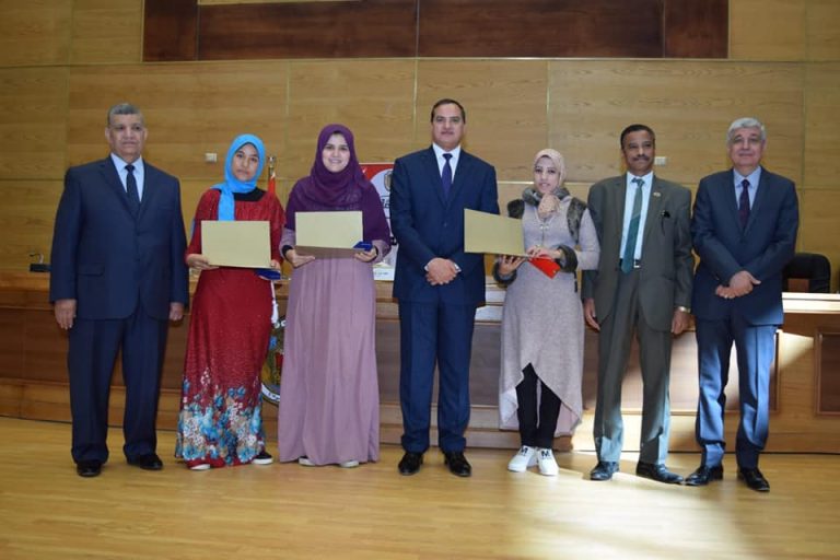بحضور محافظ سوهاج تكريم ٧٦ عضو تدريس في “عيد العلم الأول” بجامعة سوهاج