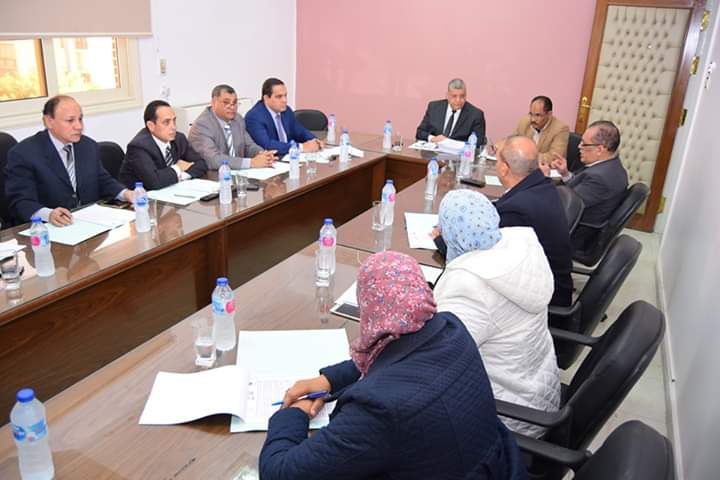 الدكتور صفا محمود السيد نائب رئيس الجامعة يترأس اجتماع مجلس شئون التعليم والطلاب .