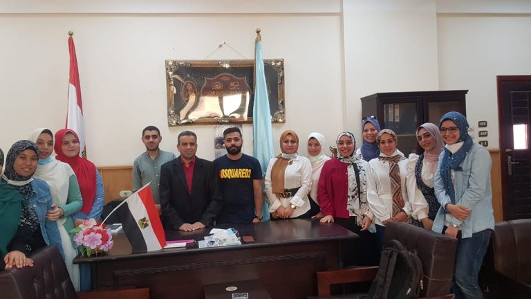 تحت رعاية السيد الاستاذ الدكتور صبري توفيق همام تم عقد اجتماع باالسادة المعيدين والمدرسين المساعدين بالكلية