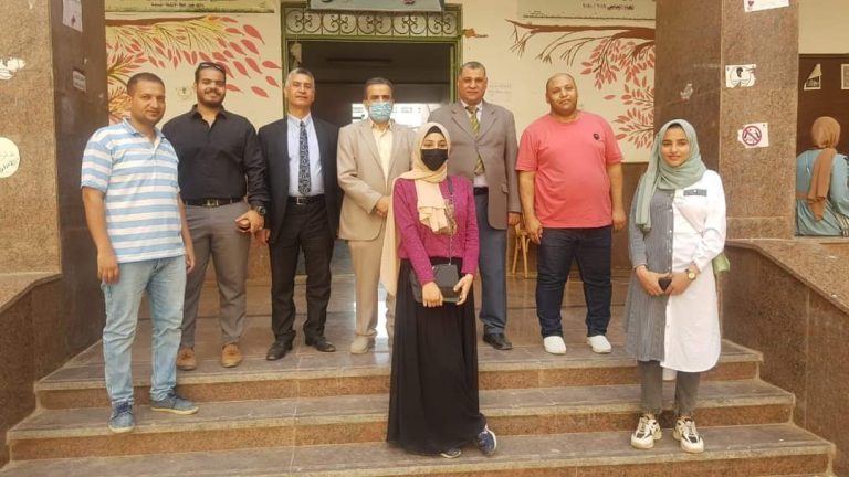 تحت رعاية سيادة العميد الاستاذ الدكتور صبري توفيق همام اليوم الثالث علي التوالي معسكر استقبال الطلاب الجدد والقدمي