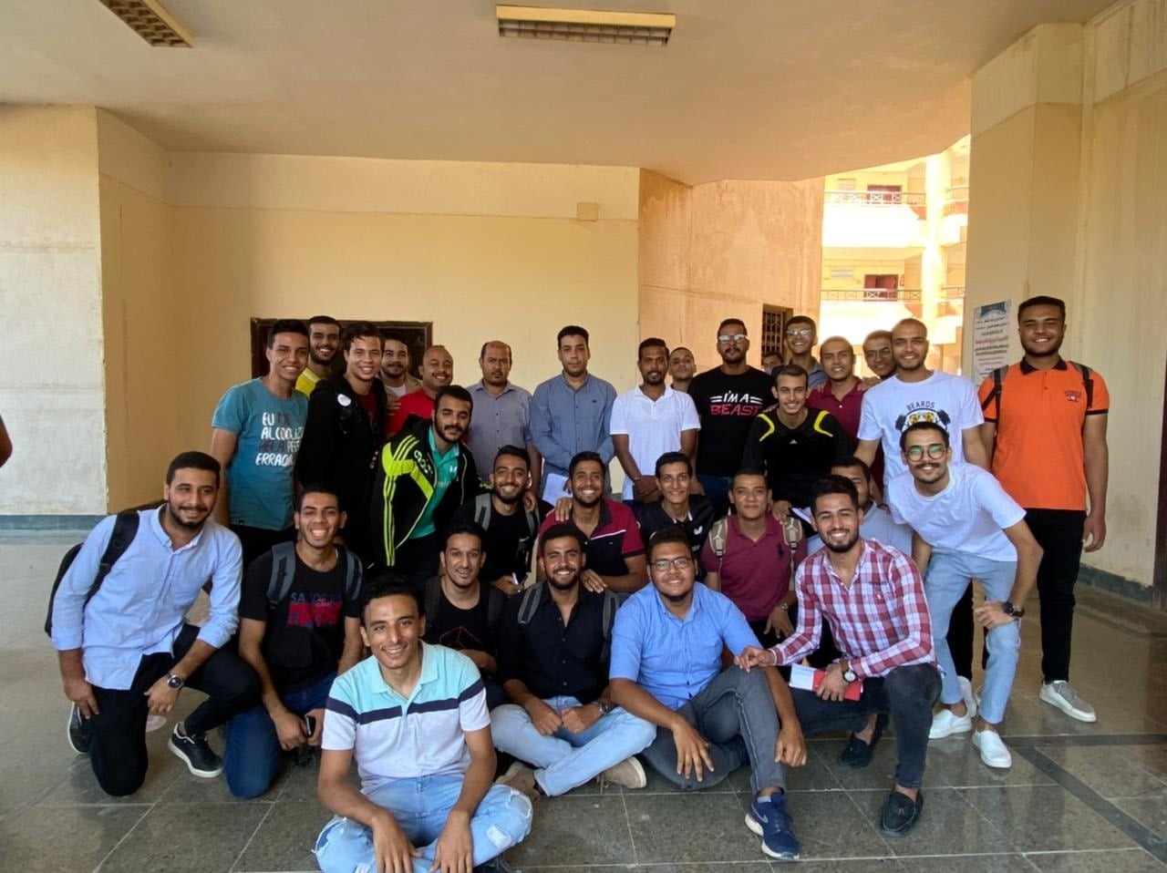 تحت رعاية الاستاذ الدكتور رئيس الجامعة حصول كلية الالسن علي المركز الاول  والثاني  في منافسات فردية وقوية بينهم لعلبة تنس الطولة تألق بالفوز كلا من الطالبة فرح نزية احمدوحصلت علي المركز الثاني سهيلة محمود احمد بين الكليات التالية كلية التربية الرياضية والزراعة والهندسة والتجارة والتمريض ادارة النشاط الرياضي بالادارة العامة لرعاية شباب المركزية