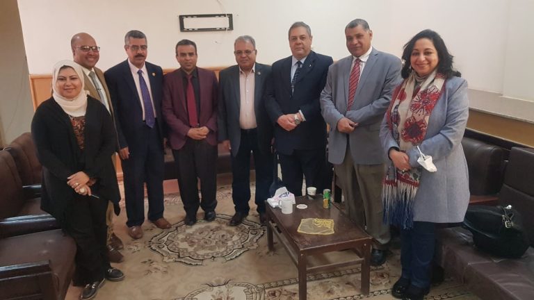 زيارة لجنة قطاع الموفدة من المجلس الاعلي للجامعات المصرية للوقوف الأمور والخطط