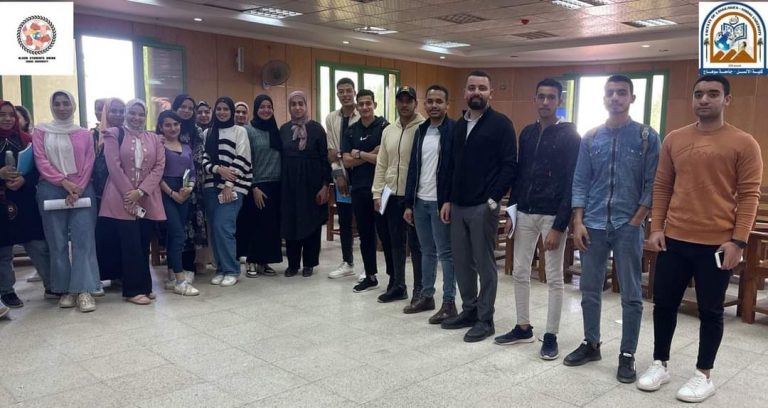 من فعاليات ورشة السيرة الذاتية لطلاب كلية