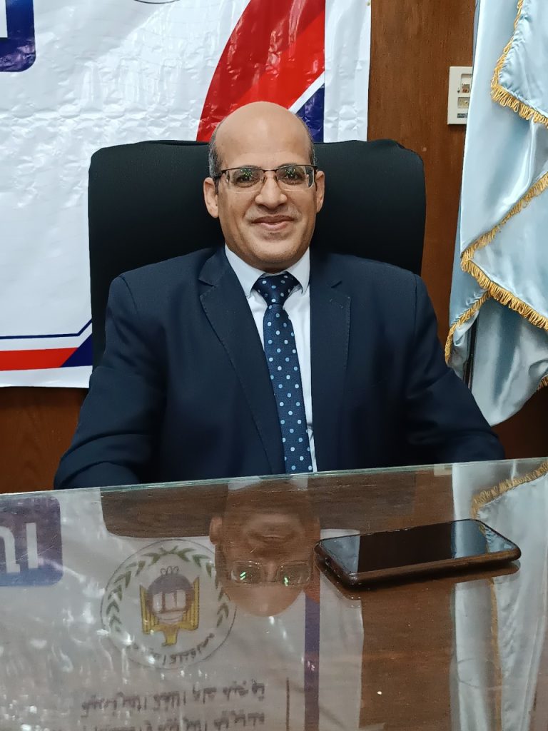 حوار مع د. Tarek Abdel-Naïm  كان باللغة الفرنسية عن المشروعات التنموية فى قرى وجامعة سوهاج وعن المبادرة الرئاسية حياة كريمة للنهوض بريف مصر خصوصا فى الصعيد