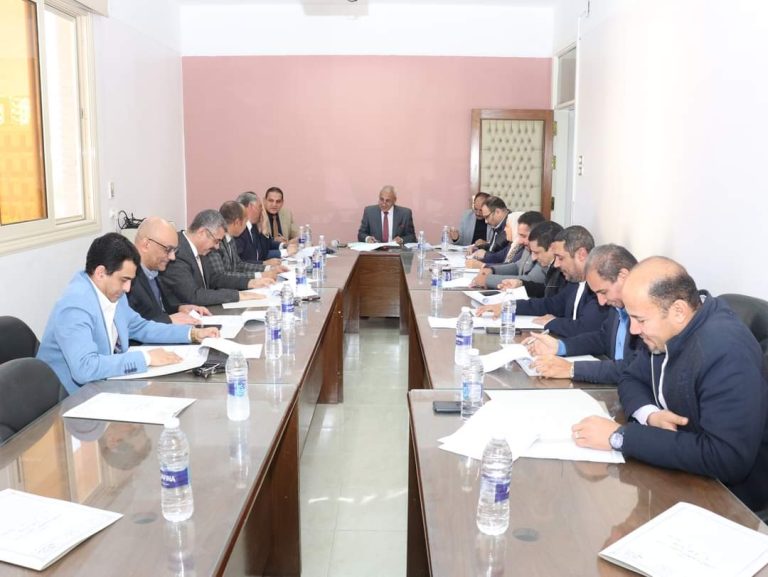 انعقاد الاجتماع الدورى لمجلس شئون التعليم والطلاب برئاسة الدكتور عبد الناصر ياسين نائب رئيس الجامعة .