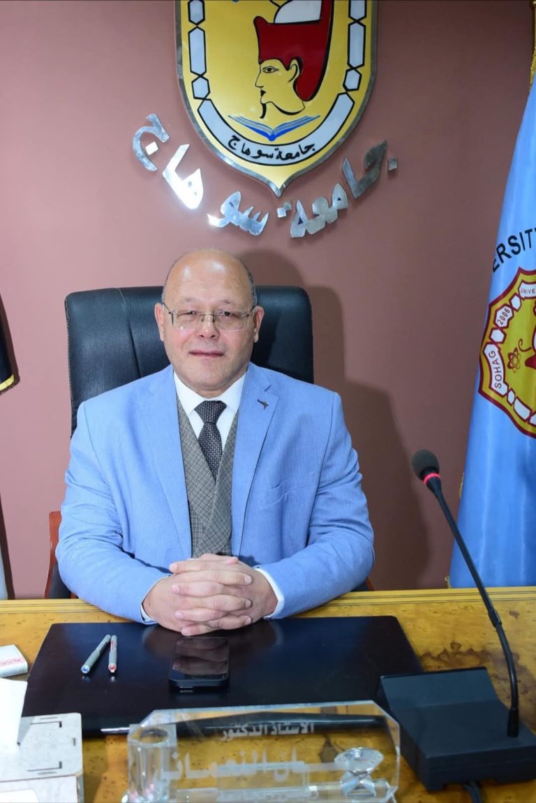 رئيس الجامعة في لقاء الأول باتحاد طلاب الجامعة