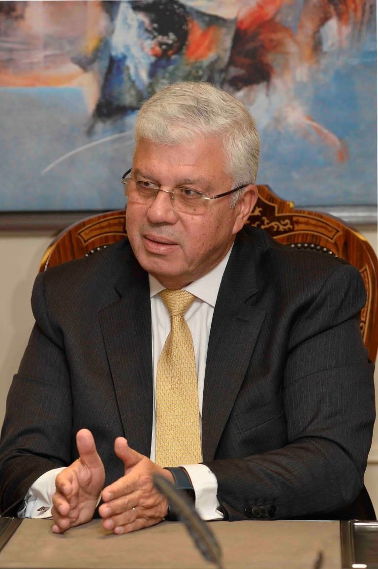 . *وزير التعليم العالي يوجه رسالة لأعضاء هيئة التدريس والعاملين والطلاب بالجامعات والمعاهد بمناسبة انطلاق الفصل الدراسي الثاني*  https://www.facebook.com/share/p/15mXbxUVL1/