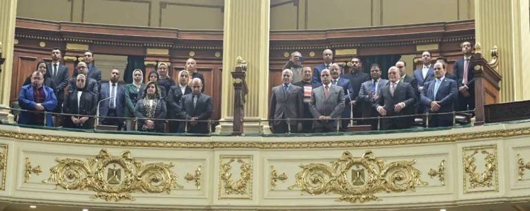 شارك رئيس جامعة سوهاج الدكتور حسان النعماني ووفد طلابي في حضور الجلسة العامة لمجلس النواب المصري