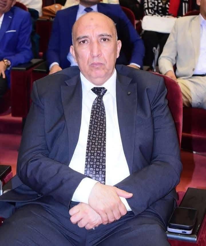 يتقدم السيد الأستاذ الدكتور / صبرى توفيق همام عميد كلية الألسن بخالص التهاني والتبريكات القلبيه