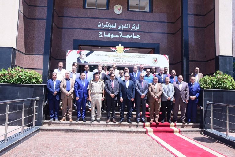 النعماني و كومار يشهدان احتفالية اليوم العالمي لليوجا.. لأول مره بجامعة سوهاج بالتعاون بين سفارة الهند ومركز العلاقات الدوليه