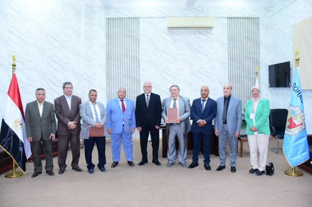 الأولى من نوعها في بصعيد مصر لجنه الأعلى للجامعات الأهليه تتفقد كلية الدراسات التطبيقية الافرواسيويه العليا