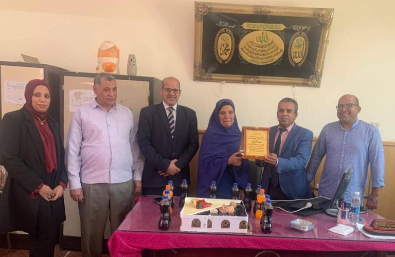 تهنئه خاصه  للأستاذة الدكتوراه سلمى عبدالمنعم محمد رئيسآ بقسم اللغة العبرية لكليه الألسن