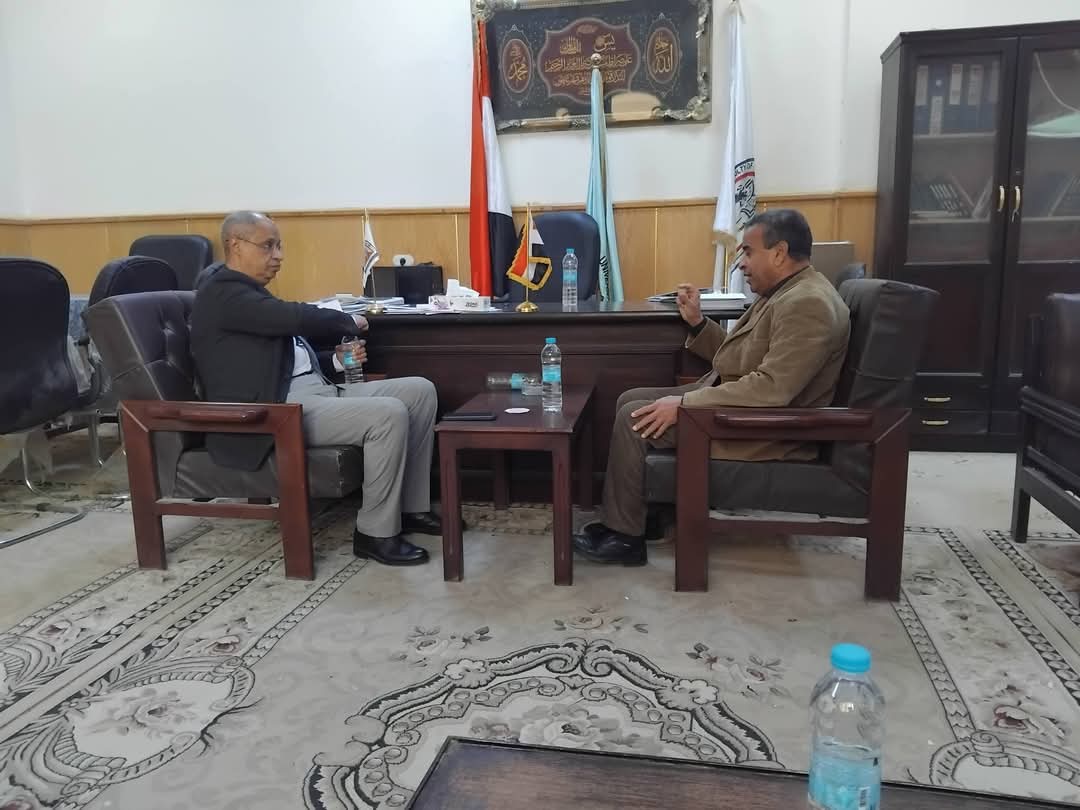 نائب رئيس الجامعة لشئون التعليم والطلاب وا.د صبري توفيق وكلاء الكلية يامارا ثون امتحانات كلية الألسن جامعة سوهاج