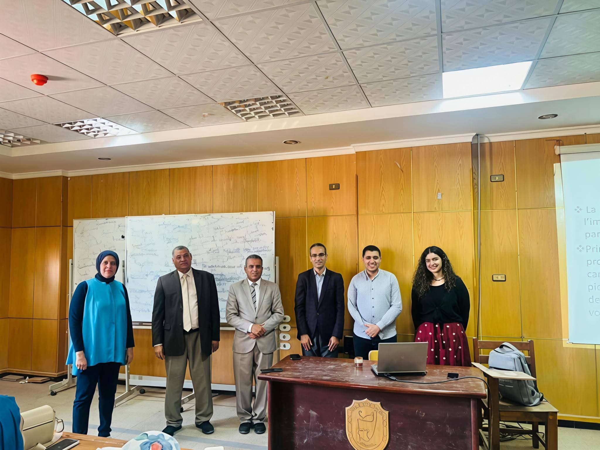 ورشه عمل متخصصة اليوم بقسم اللغة الإيطالية