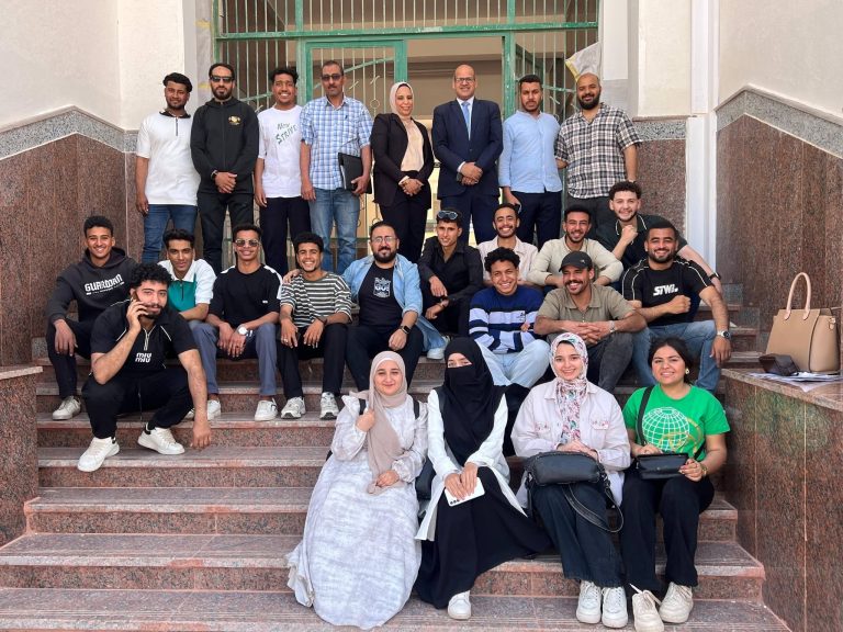 طائر كليه الالسن جامعة سوهاج تحلق فوق سماء التحويل الرقمي وتدخل في منظومه الاختبارات الإلكترونية